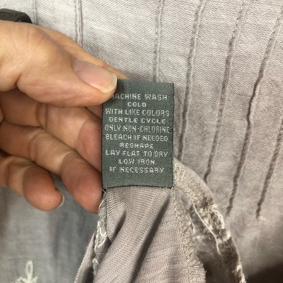 Retro-Ology Top Smocking Embroidered Sleeve Tabs to Roll Up Pull Over Super Soft - Picture 10 of 11